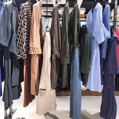 杭州夏柏女裝品牌折扣攻略 廣州尾貨市場高端服裝庫存清倉與批發(fā)解析